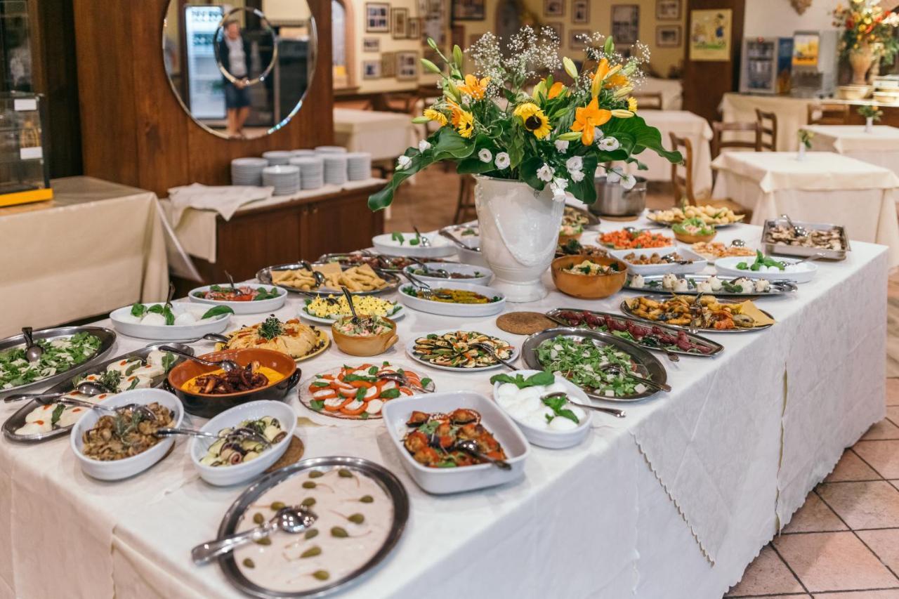Agrihotel Elisabetta Collemezzano Kültér fotó