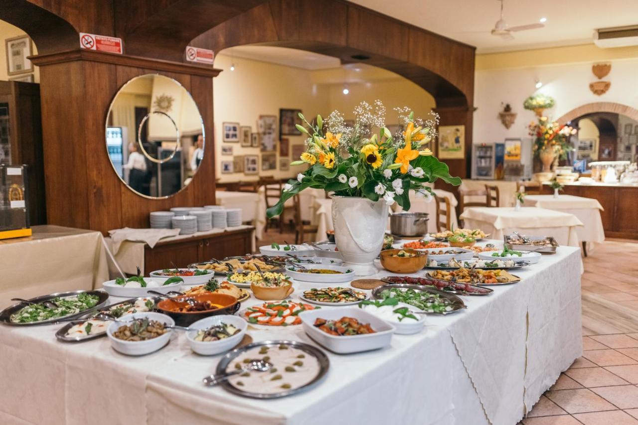 Agrihotel Elisabetta Collemezzano Kültér fotó