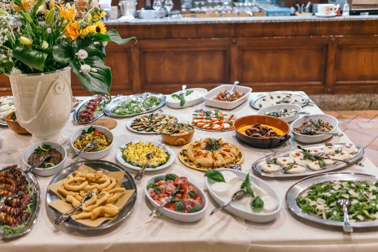 Agrihotel Elisabetta Collemezzano Kültér fotó