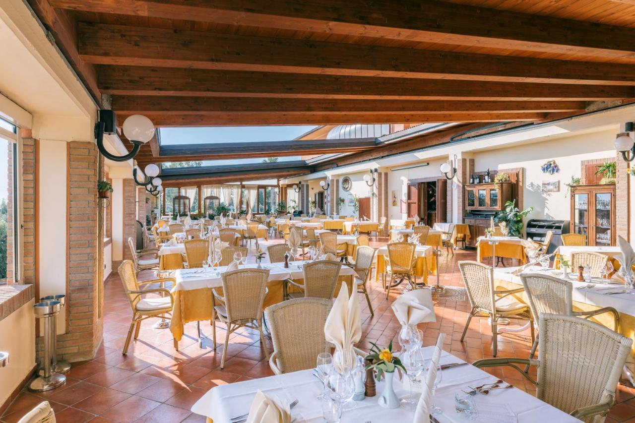 Agrihotel Elisabetta Collemezzano Kültér fotó