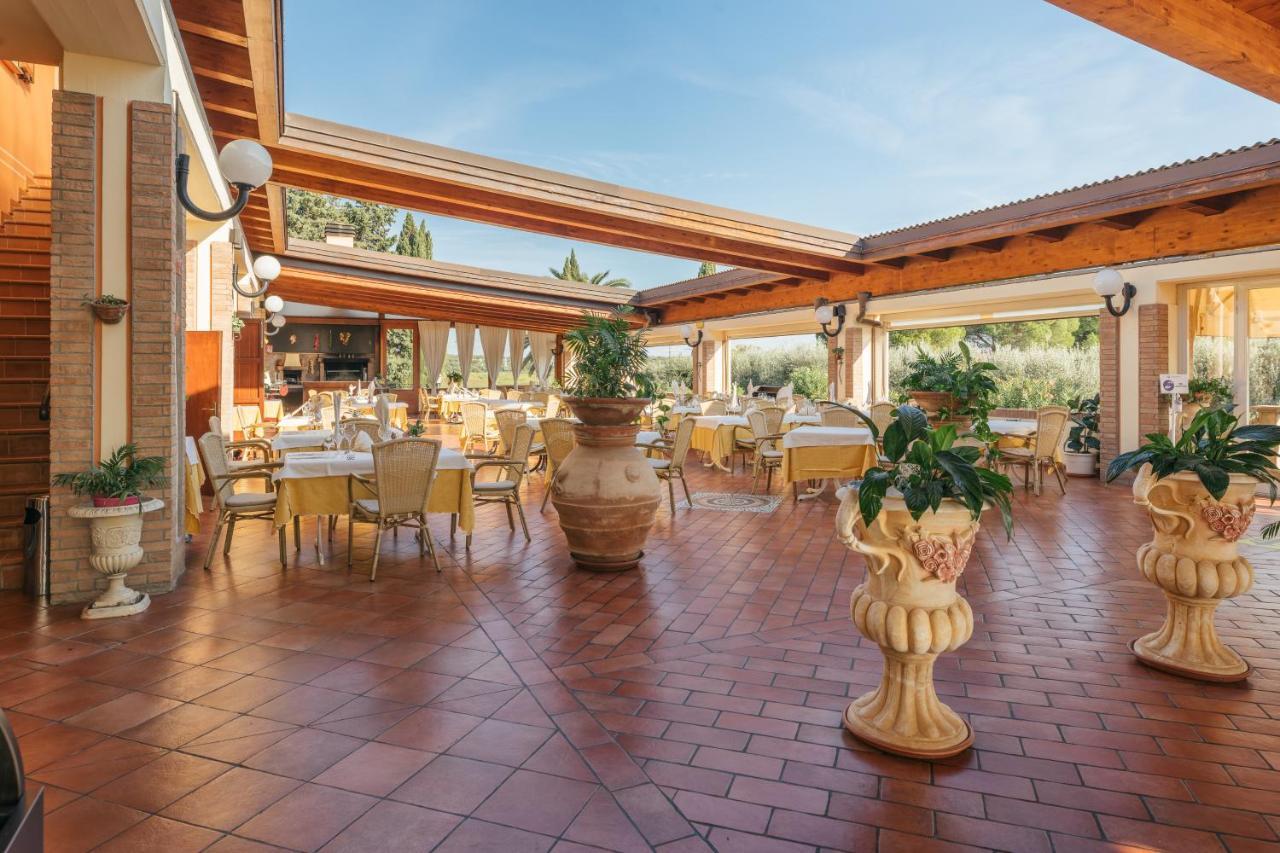 Agrihotel Elisabetta Collemezzano Kültér fotó