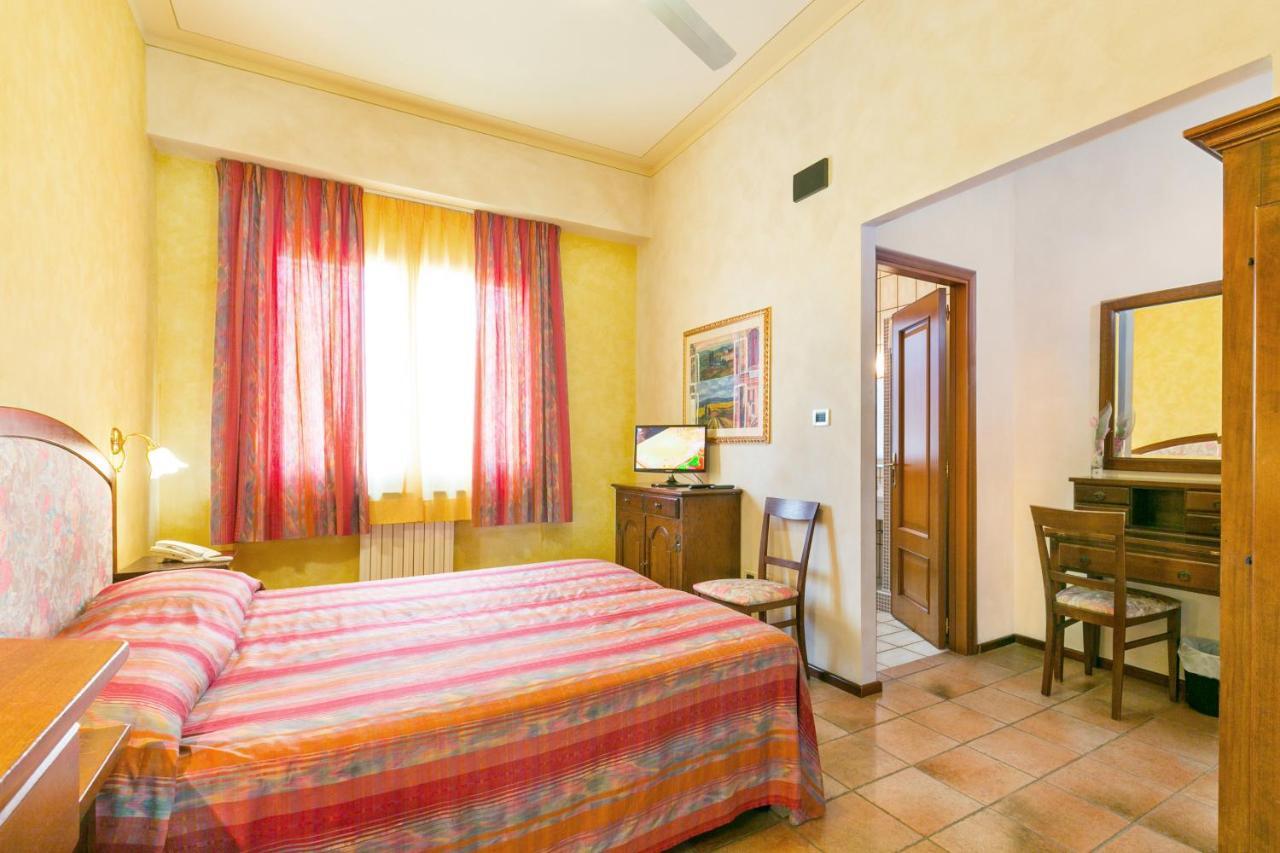 Agrihotel Elisabetta Collemezzano Kültér fotó