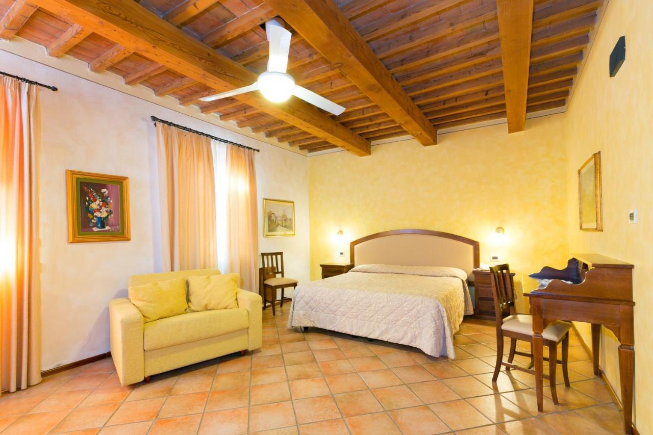 Agrihotel Elisabetta Collemezzano Kültér fotó