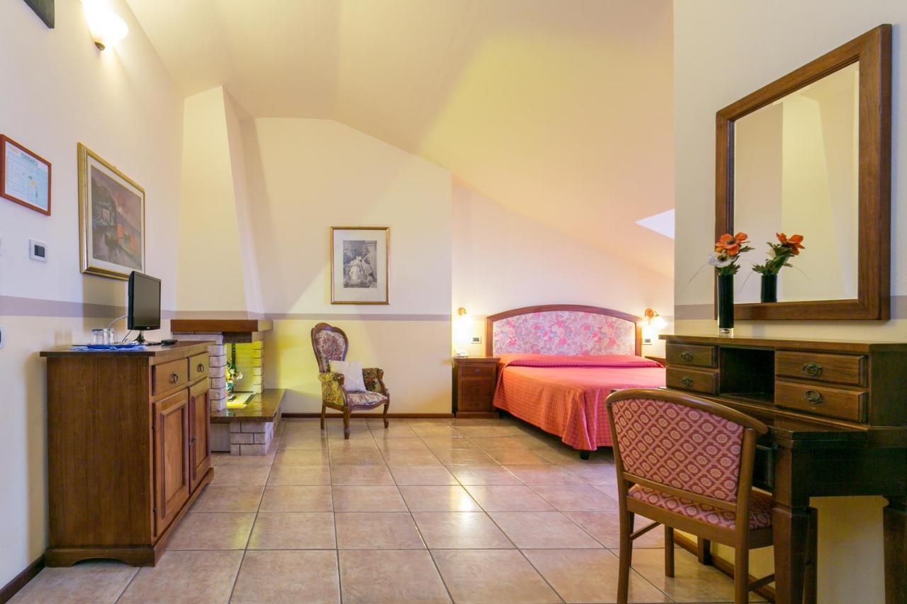 Agrihotel Elisabetta Collemezzano Kültér fotó